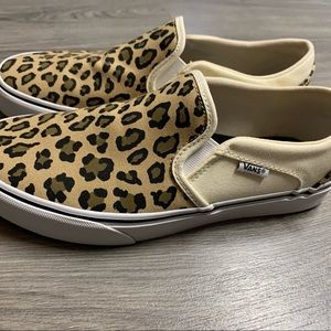 Ladies Vans slip on canvas shoes.